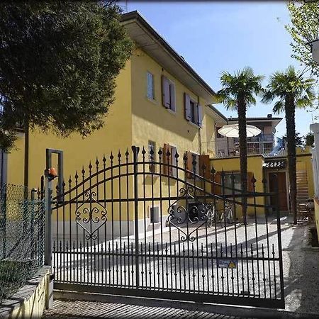 Bed and Breakfast Relais Sweet Days à Peschiera del Garda Chambre photo