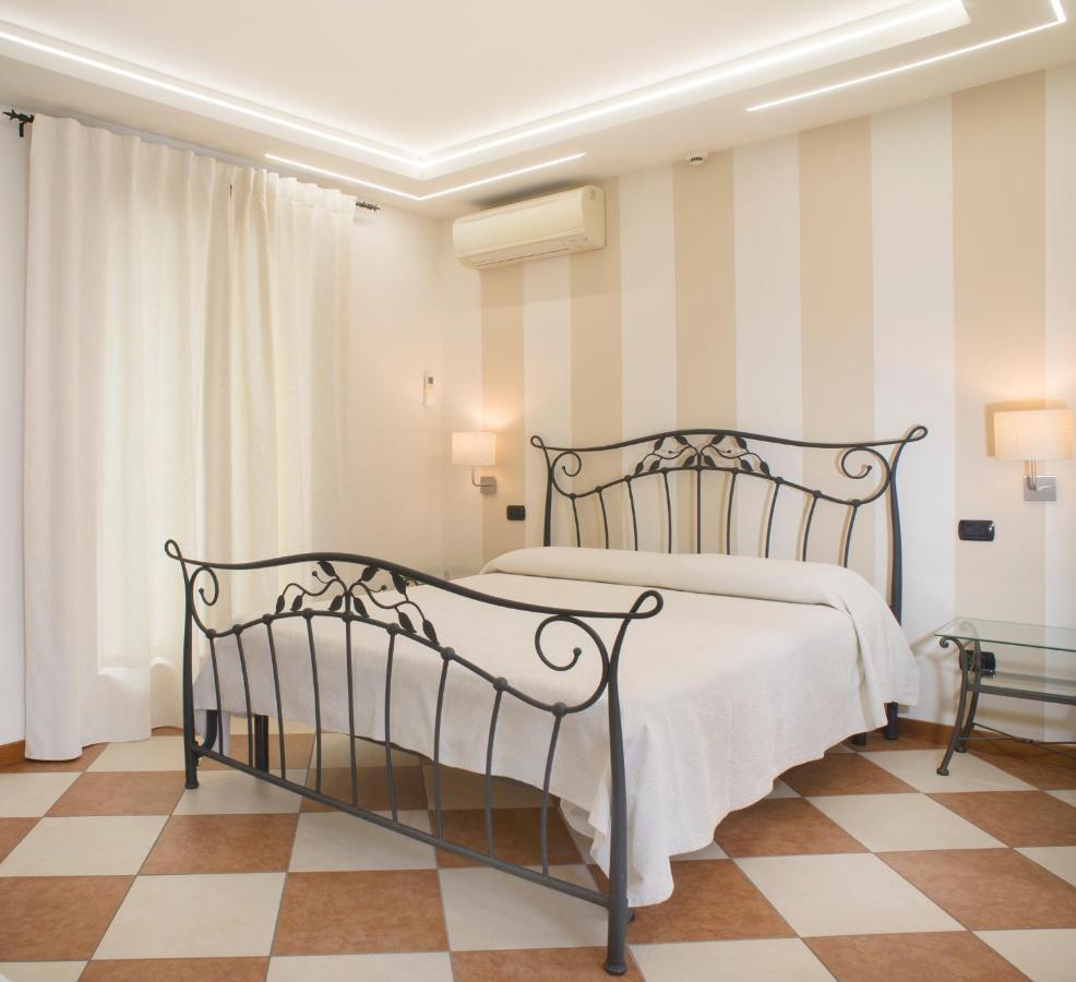 Bed and Breakfast Relais Sweet Days à Peschiera del Garda Extérieur photo