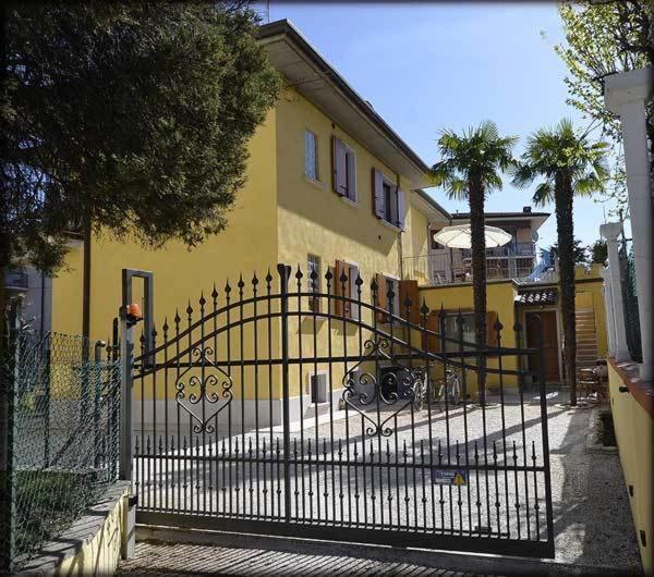 Bed and Breakfast Relais Sweet Days à Peschiera del Garda Chambre photo